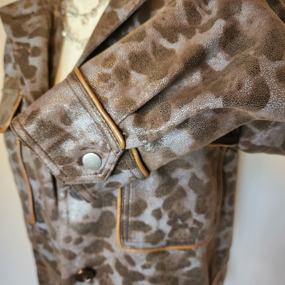 Mystree EUC animal print jacket S lightweight soft - Picture 4 of 9